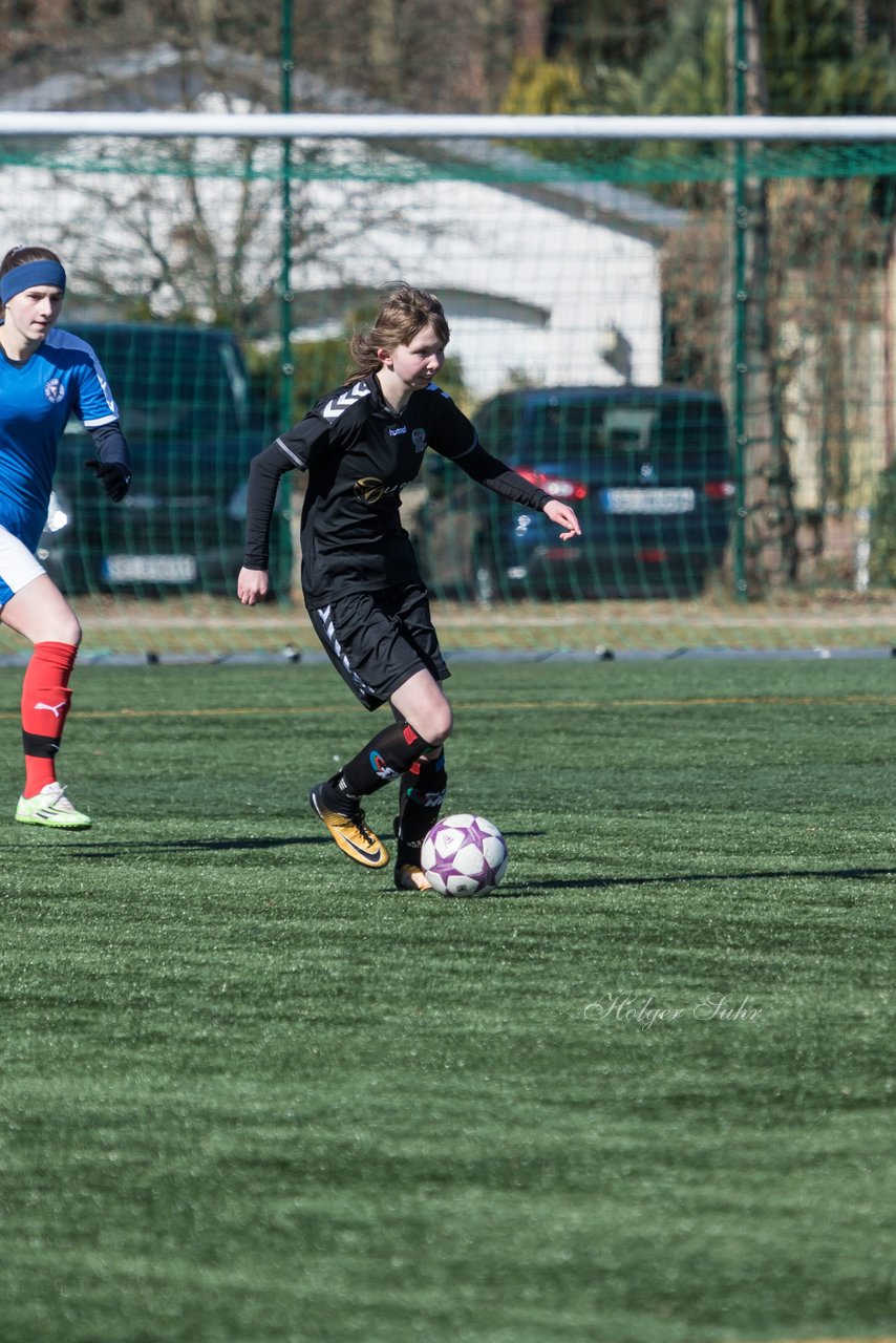 Bild 167 - B-Juniorinnen Halbfinale SVHU - Holstein Kiel : Ergebnis: 3:0